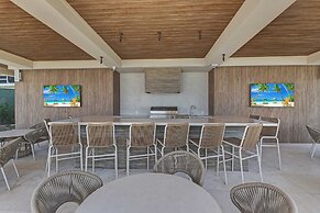 Beachfront 3 Bedroom Luxury Residence