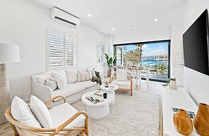 Peach Apartment at Palm View Collective