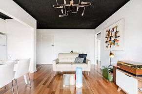 Renovated Retro Apartment Near Harbour Front Walks