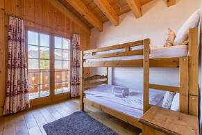 Luxury 10 pax Chalet With Incredible Views Garage