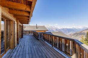 Luxury 10 pax Chalet With Incredible Views Garage