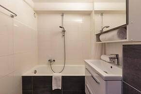 Belle Vue Apartment 423