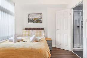 Charming 2 Bed-ensuites Fast Wi-fi