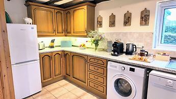 Haycombe Farm Cottage