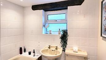 Haycombe Farm Cottage