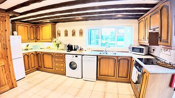 Haycombe Farm Cottage
