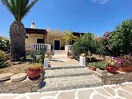 Michail Suites Afiartis Vatha