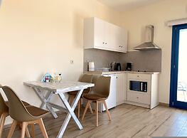 Michail Suites Afiartis Araki