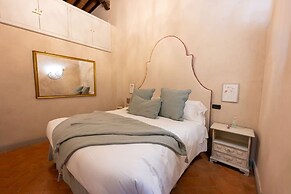 Tuscan Palace - Avignonesi