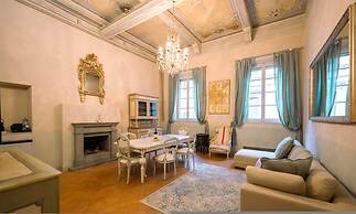 Tuscan Palace - Avignonesi