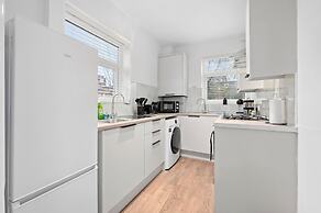 Modern 3-bedroom Home With Garden