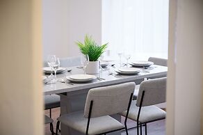 Modern 3-bedroom Home With Garden