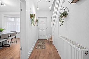 Modern 3-bedroom Home With Garden