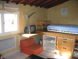 Historic Center top Floor w View