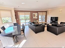 Orchard Blossom Private Villa With Pool