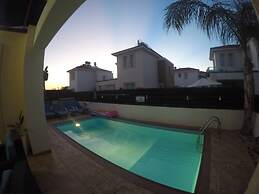 Amelia Villa With Private Pool Wifi BBQ