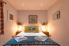 Walpole Bay 2 bed Stunning Garden Apt By Adliv