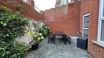 Walpole Bay 2 bed Stunning Garden Apt By Adliv