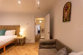 Modern Margate Maisonette Close to Beach by Adliv