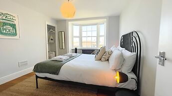Old Town Trinity Apt No 4 By Adliv