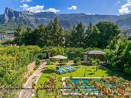 Beautiful Mallorcan Villa With Pool in Soller