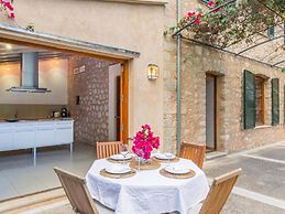 Beautiful Mallorcan Villa With Pool in Soller