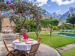 Beautiful Mallorcan Villa With Pool in Soller