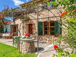Beautiful Mallorcan Villa With Pool in Soller