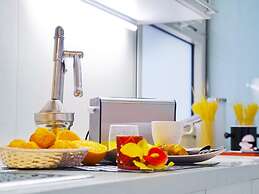 Victoria City Center 1 Downtown Luxury Duplex