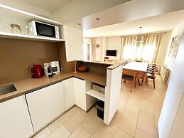 Charming Apartment in La Fosca Beach