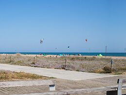Beachfront Sunny Apartment Sea Mountain View
