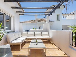 Los Naranjos Beautiful 1 Bedroom Penthouse