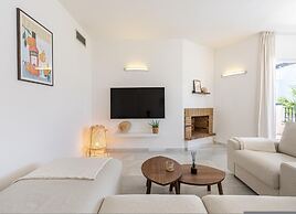 Los Naranjos Beautiful 1 Bedroom Penthouse