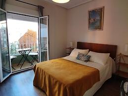 Luminous Flat in Great Location