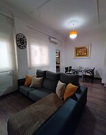 Luminous Flat in Great Location