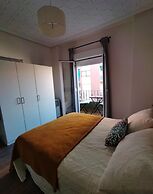Luminous Flat in Great Location
