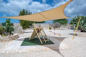 Casa Farlisa Ancient Baglio With Pool and Jacuzzi