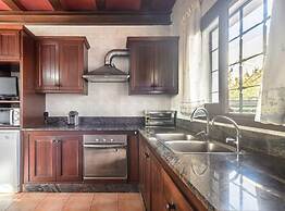 Villa Tortugas Charming House With Views