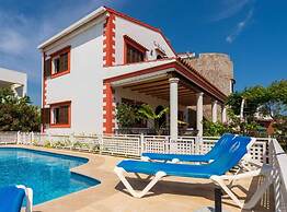 Villa Tortugas Charming House With Views