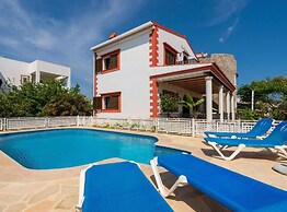 Villa Tortugas Charming House With Views