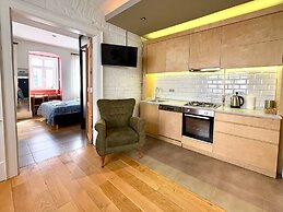 Galata Port Flats Chakra 3