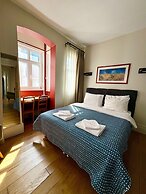 Galata Port Flats Chakra 3