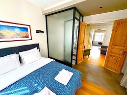 Galata Port Flats Chakra 3