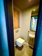 Galata Port Flats Chakra 2