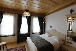 401 Old City Brand New Spacious With Balcony
