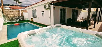Villa Rosa in Callao Salvaje