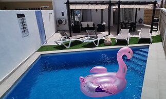 Villa Orqu dea in Callao Salvaje