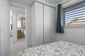 Stunning Seafront Apartment in Carvajal Beach
