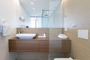 Stunning Seafront Apartment in Carvajal Beach
