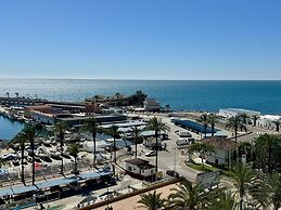 Beachfront Apartment With Seaview Terrace